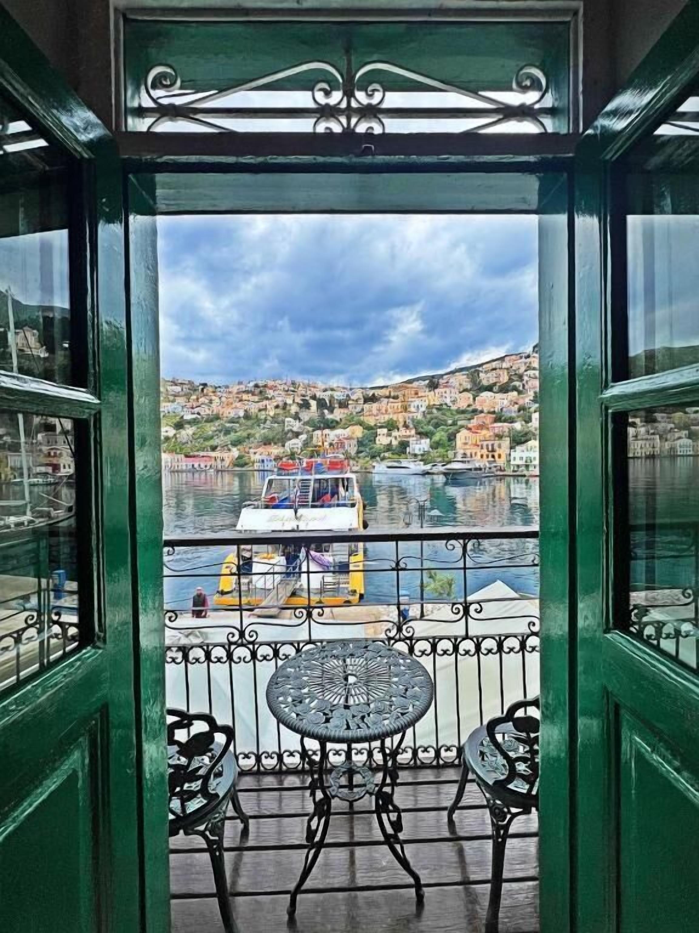 المنطقة المحيطة بالمنشأة