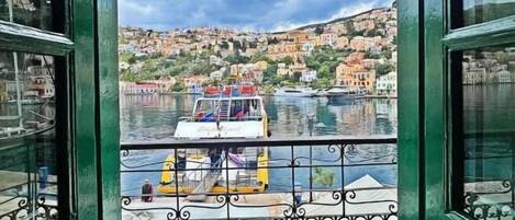 Deluxe-Apartment, Meerblick | Unterkunftsgelände