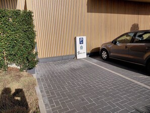 Apartment | Property grounds - Luxury Apartment With Pool & Parking (Nieuwpoort)