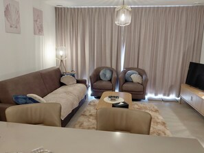 Apartment | Living room - Luxury Apartment With Pool & Parking (Nieuwpoort)