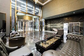 Lobby - SettlerHomes - Elegant JLT Lakefront - Near Metro (Dubai)