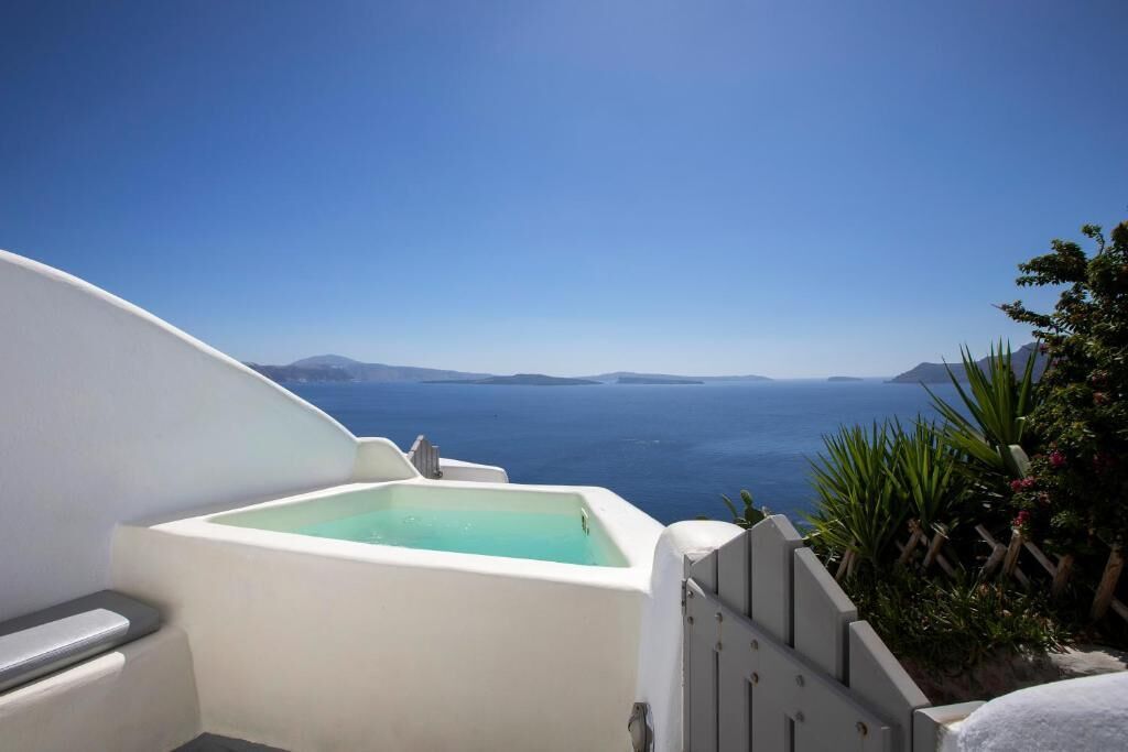 Superior Suite, Balcony, Sea View | Outdoor spa tub