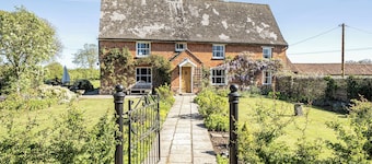 Cutbush Farmhouse