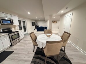 Interior - Serene 1-bedroom basement in welcoming Upper Marlboro perfect for getaway (Upper Marlboro)