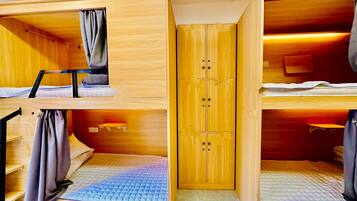 Desk, blackout curtains, free WiFi