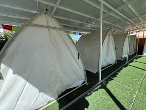 Comfort Tent, Courtyard View - Kailash International Youth Hostel  (Yining)