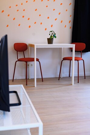 Free WiFi, bed sheets - Cool Cool House (Liège)