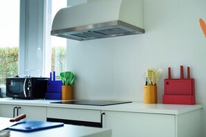 Full-size fridge, oven, stovetop, dishwasher - Cool Cool House (Liège)