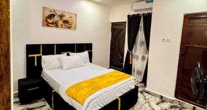 A Classy & Cozy Ensuite Room at The Paletinos – Comfort in the Heart of Umuahia