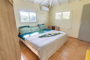 Tabla de planchar con plancha, Internet, ropa de cama