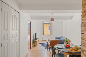 Dining - Charming renovated T2 - Historic center (Hyères)