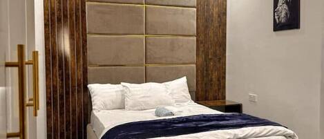 1 chambre, fer et planche Ă repasser, Wi-Fi, draps fournis