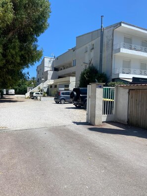 Property grounds - Cosy 2 pers Private Parking - Near Beach & Parks (Antibes)