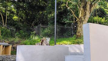 Enceinte de lâhĂ©bergement