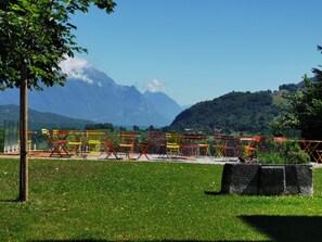 Property grounds - Country House “Logis Belledonne - Group” with Mountain View, Shared Pool & Wi-Fi (Arvillard)