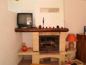Interior - Traditional Stone Cottage in the Cévennes (Sainte-Croix Vallée Francaise)