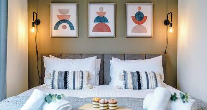 Modern apartment Perfect for Business Sleeps 4