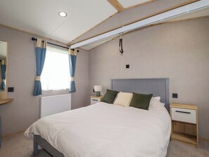 Cottage | 2 bedrooms, individually decorated, individually furnished, free WiFi - Derwent L4 (Par)