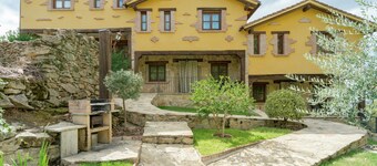 Rural Holiday Home Next to Lake in the Village Casas del Monte in Extremadura