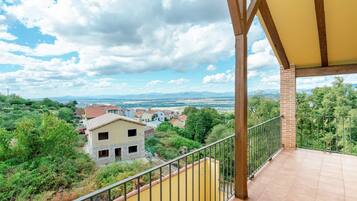 Rumah | Pemandangan dari properti