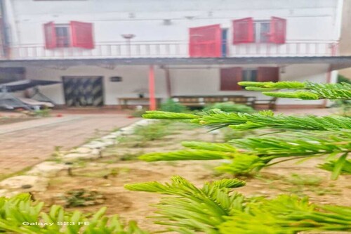 Casa Cu Obloane Rosii By Cochilia