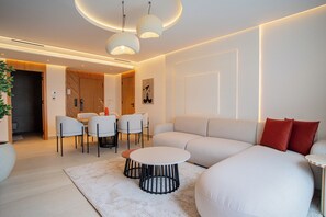 Interior - 3-bedroom penthouse, stunning beach front location, minutes to shopping, train, restaurants. (Tangier)