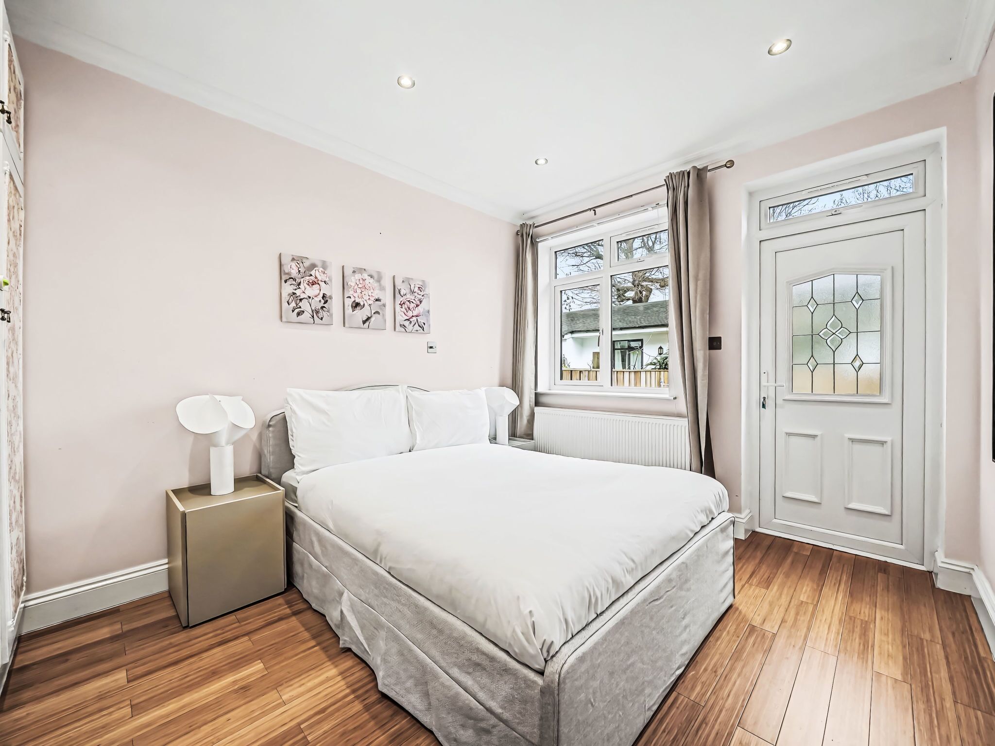 3 bedrooms, Internet