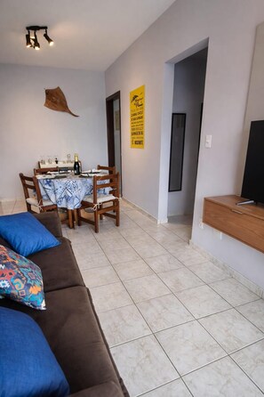 Interior - Apartment with ocean view, beachfront, 7th floor. (Praia Grande)