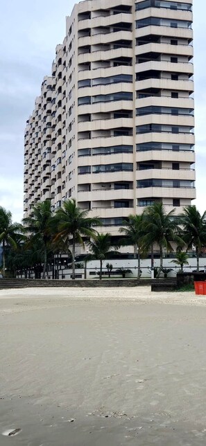Exterior - Apartment with ocean view, beachfront, 7th floor. (Praia Grande)