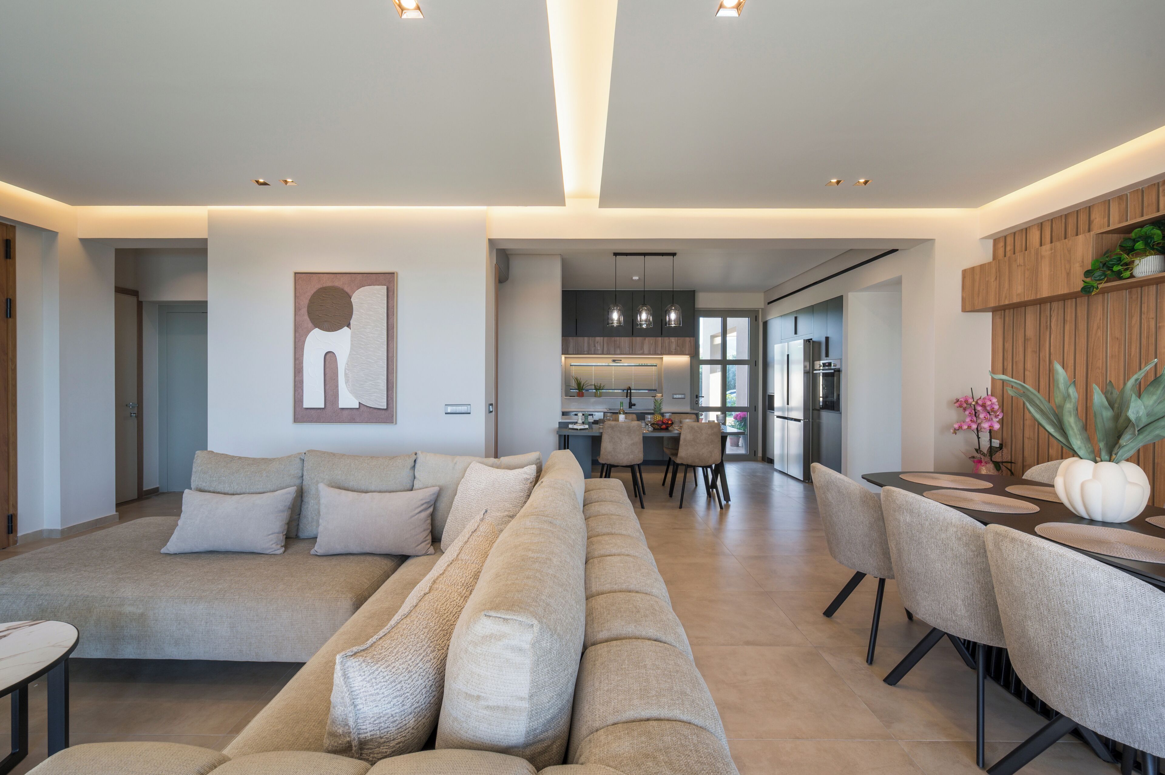 Signature Infinity Pool Villa | 起居區 | 42-吋智慧型電視，提供數位頻道