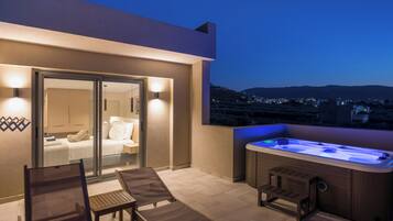 Panoramic Sea View Family Maisonette with Outdoor Hot Tub | Terrasse/Patio