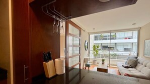 Ảnh chưa phân loại, 2 trong số 23 ảnh, nút