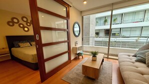 Ảnh chưa phân loại, 4 trong số 23 ảnh, nút