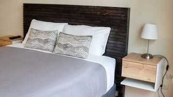 Basic Apartment, Balcony