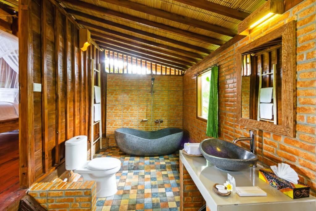Bungalow, Balcony, Ocean View | Bathroom