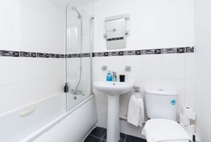 Bathroom - Bright,modern 2-Bedroom apartment in the heart of Southampton (Southampton)