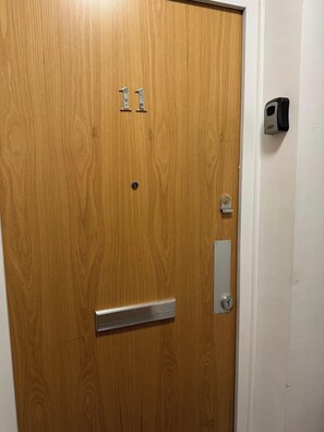 Interior - Heathrow Airport - Apt - Stay 3 - Great Location (Hounslow)