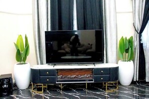 Living area - Exclusive Holiday Villa in Umuahia (Umuahia)