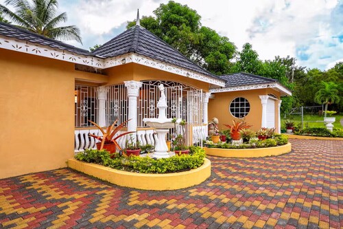 Paradise Oasis - Ocho Rios
