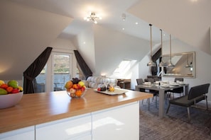 Dining - Loch View Apartment in Fort William Town Centre (Fort William)