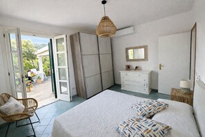 2 habitaciones, tabla de planchar con plancha, wifi y ropa de cama 