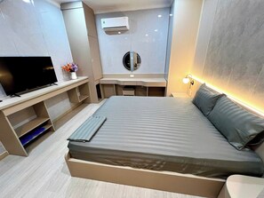 ห้องรอยัลดับเบิล, วิวรีสอร์ท | โต๊ะทำงาน, ผ้าม่านกันแสง, Wi-Fi ฟรี, ผ้าปูที่นอน