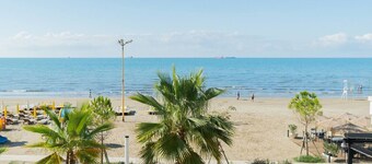 Sea View-Chery Blossom Apartment by TOK