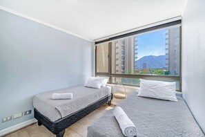 2 bedrooms, iron/ironing board, WiFi - Brisa Capital 2BR - Wifi, Estacionamiento & Shopping Mall (Santiago)