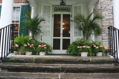 Stock's Manor Bed and Breakfast #1