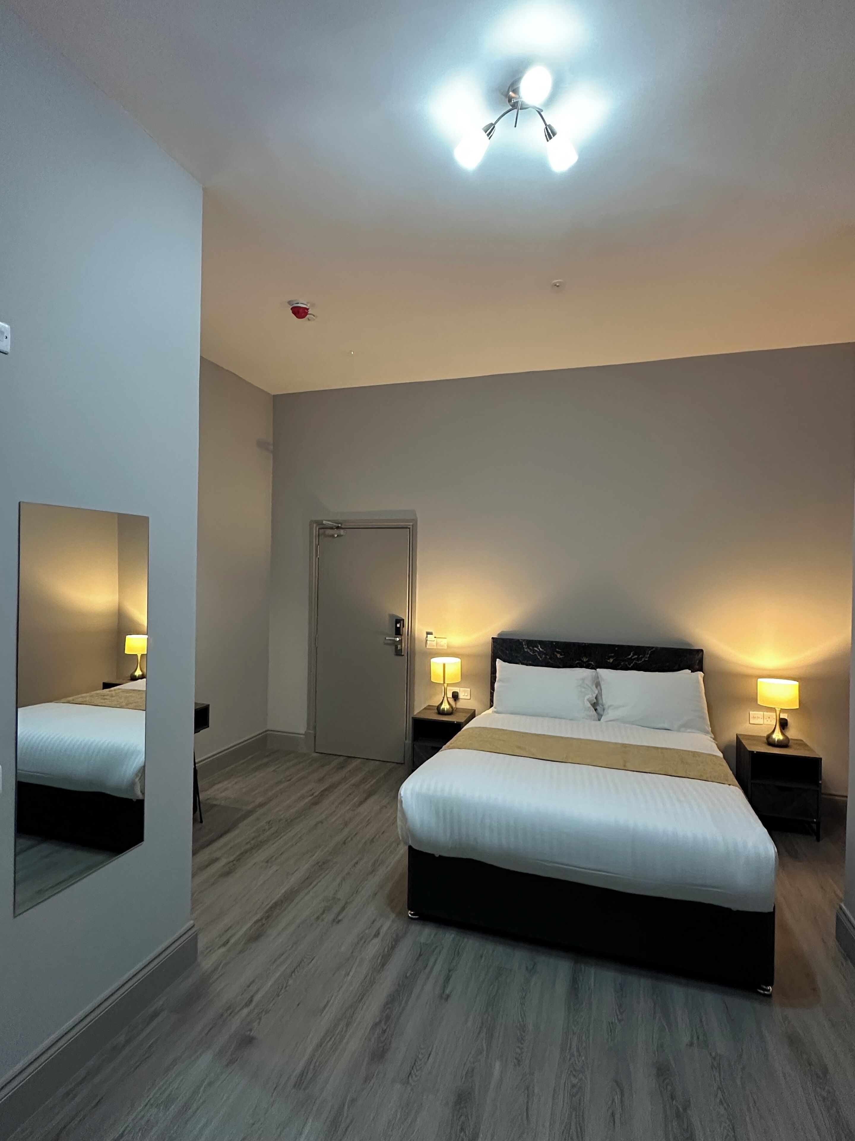 Iron/ironing board, free WiFi