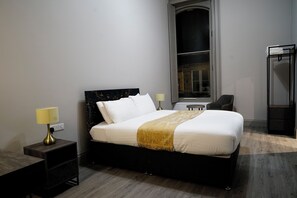 Classic Double Room, City View | Seterika/papan seterika, Wi-fi percuma 