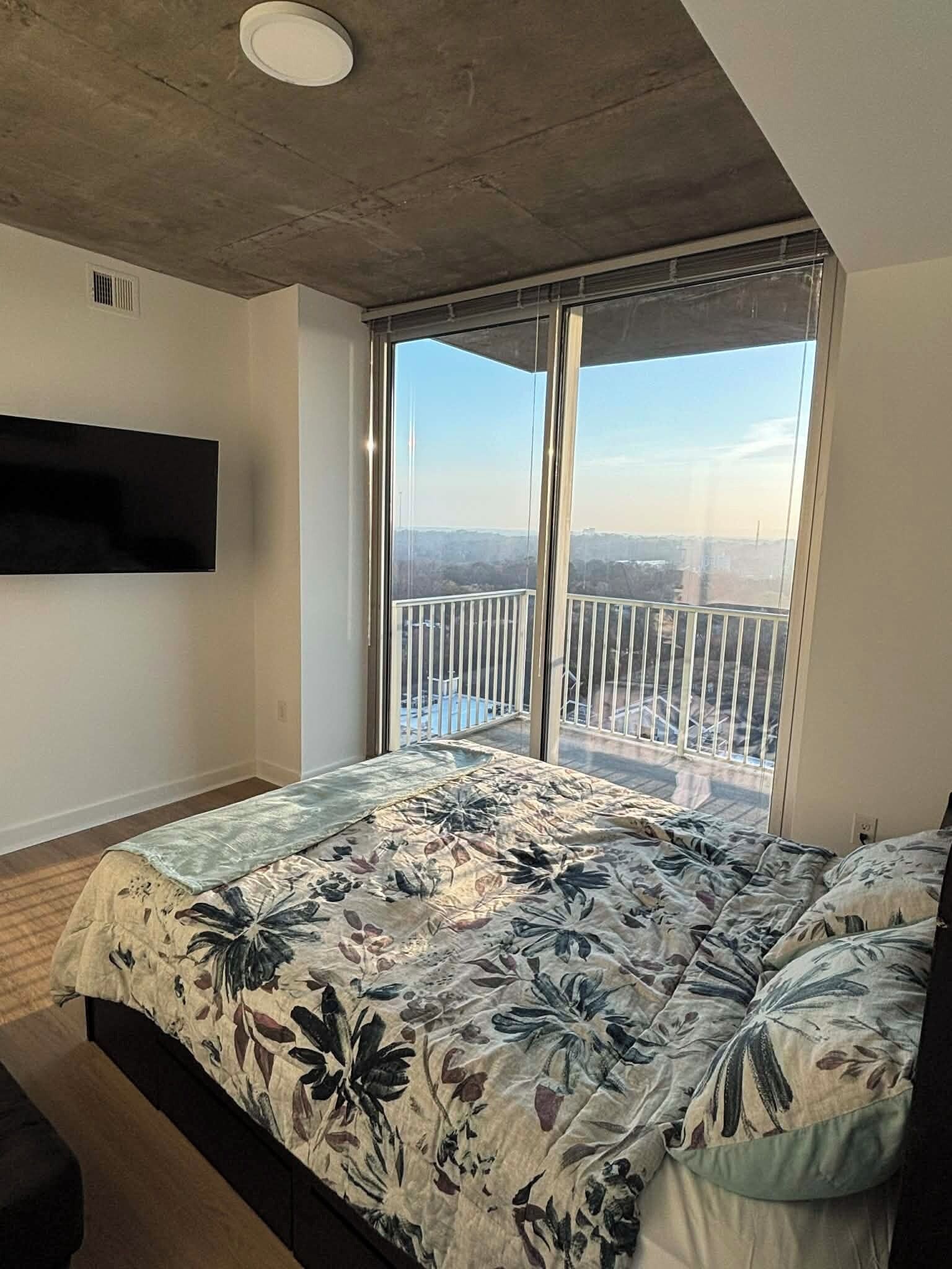 2 bedrooms, iron/ironing board, WiFi, wheelchair access