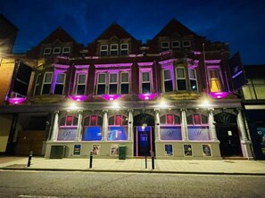 Quadruple Room | Exterior - Izzy hotel ltd (Wallsend)