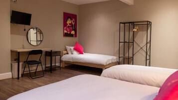 Quadruple Room | Iron/ironing board, free WiFi